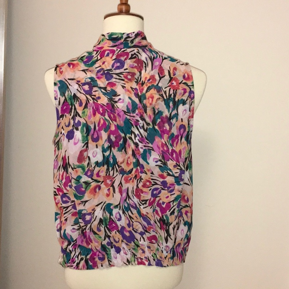 Tops - Picture 2 of 2